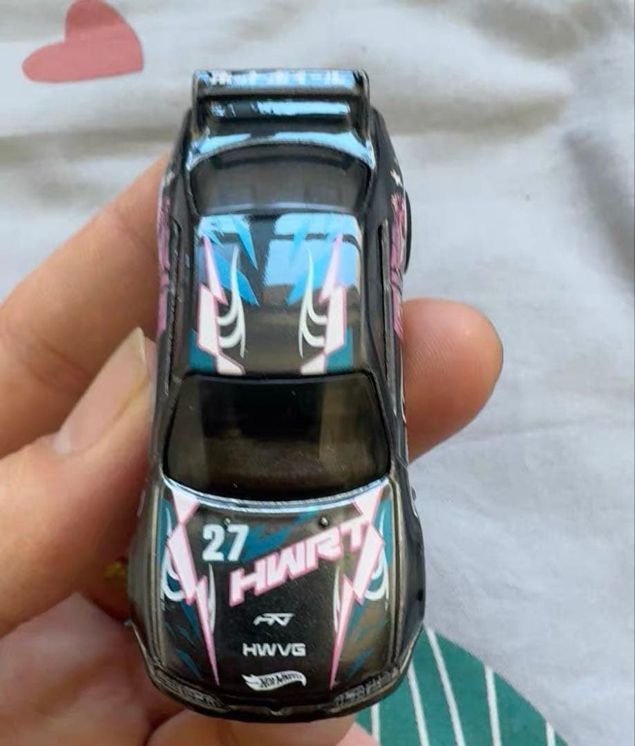 ホットウィール NFT スカイライン GT-R R33