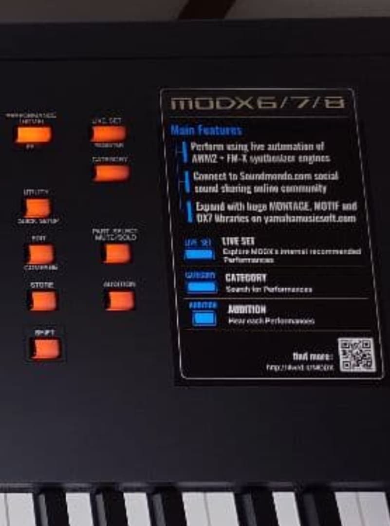 Yu さん専用になりました．YAMAHA MODX8+　ハーフペダルFC3A付き