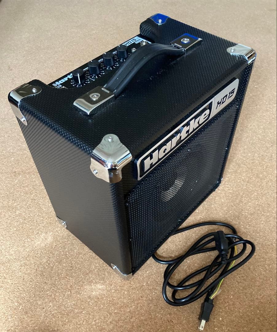Hartke HD 15 ベースアンプ