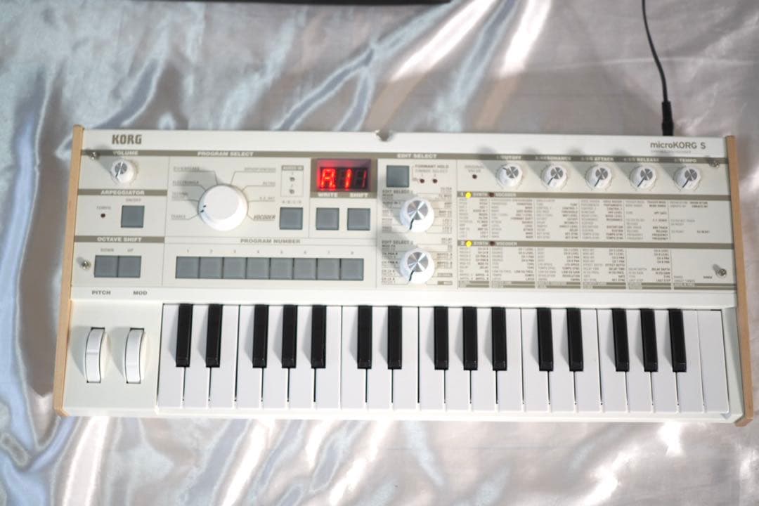 コルグ microKORG S ホワイト