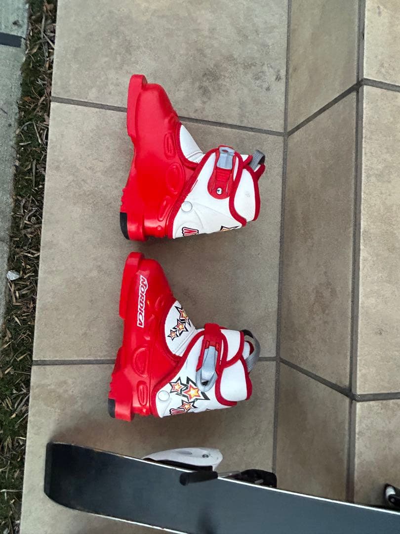 キッズ　スキー板70cmとブーツ(サイズ16cm)セット