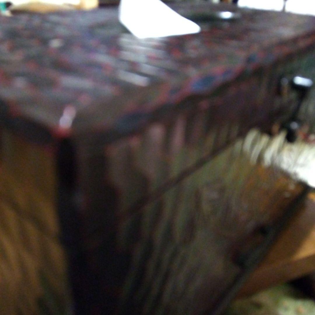 鎌倉彫木製ティッシュボックス 赤黒波模様