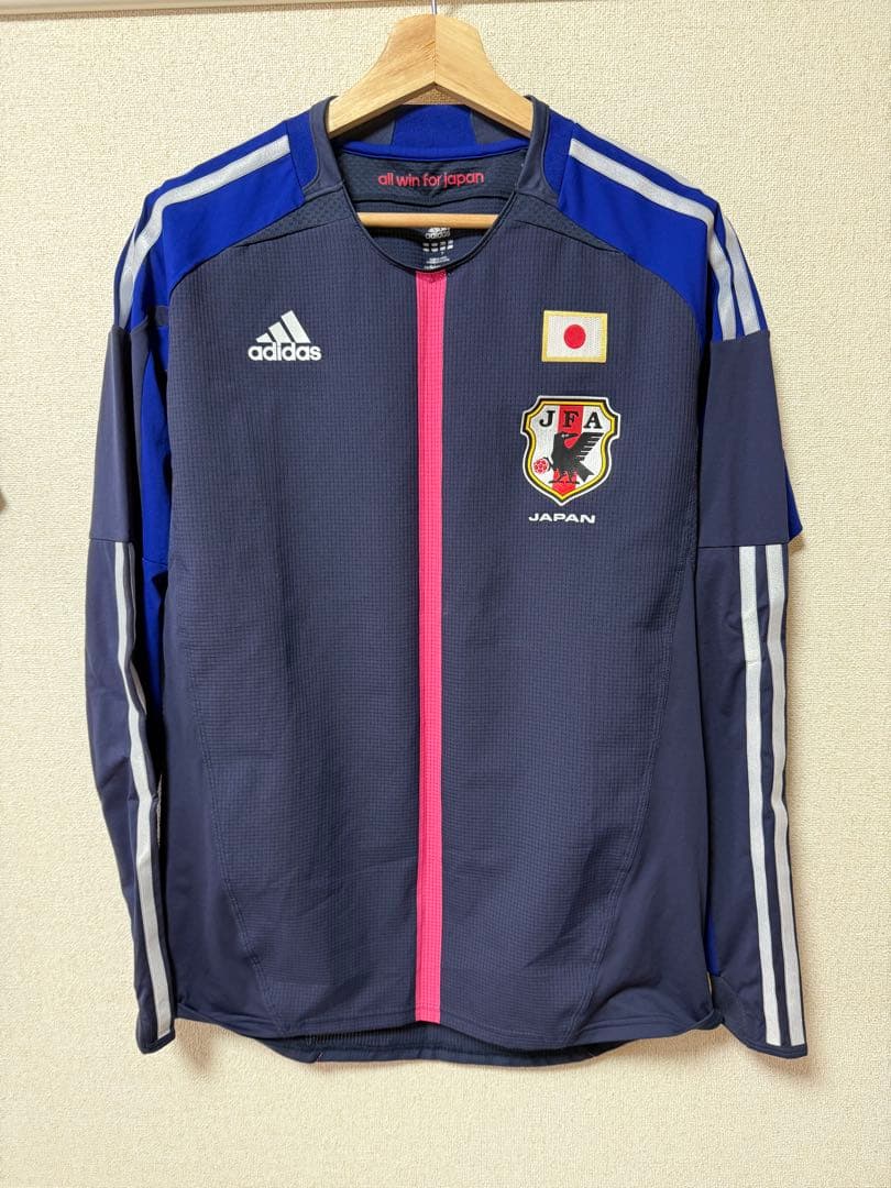 アディダス なでしこジャパン　ユニフォーム オーセンティック サッカー