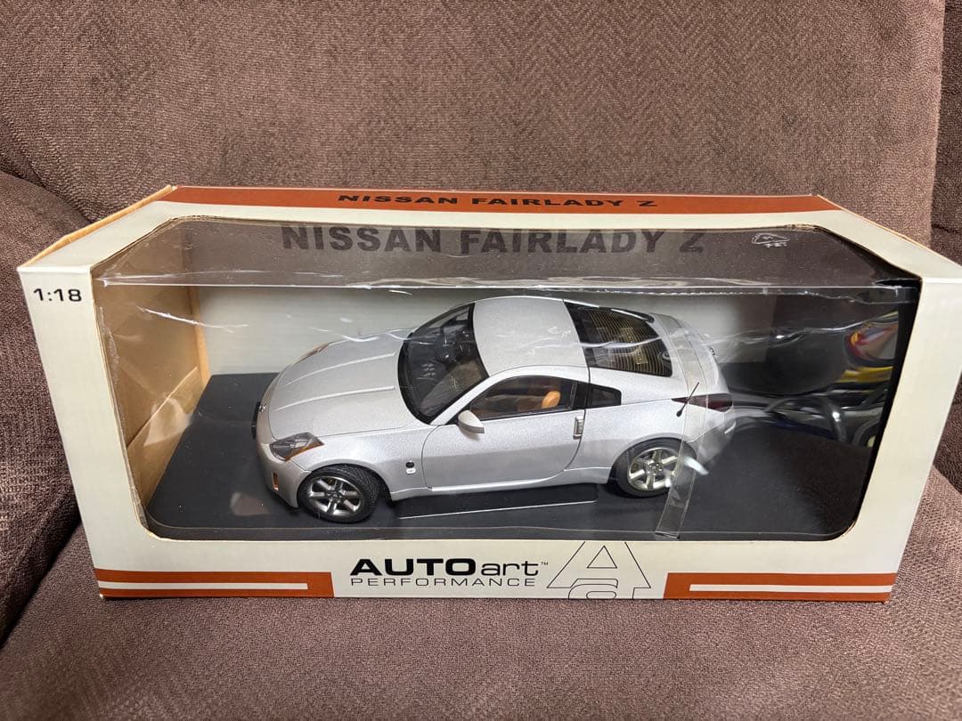 ミニカー AUTOart Nissan Fairlady Z 1:18