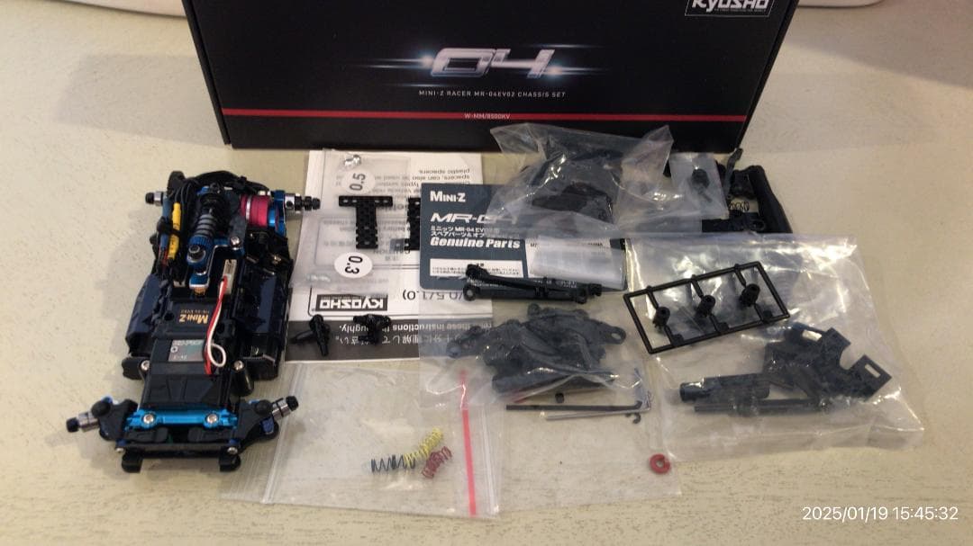 ミニッツ　MR-04　赤後期　フルオプション3万円位　ジャイロ付き　使用小