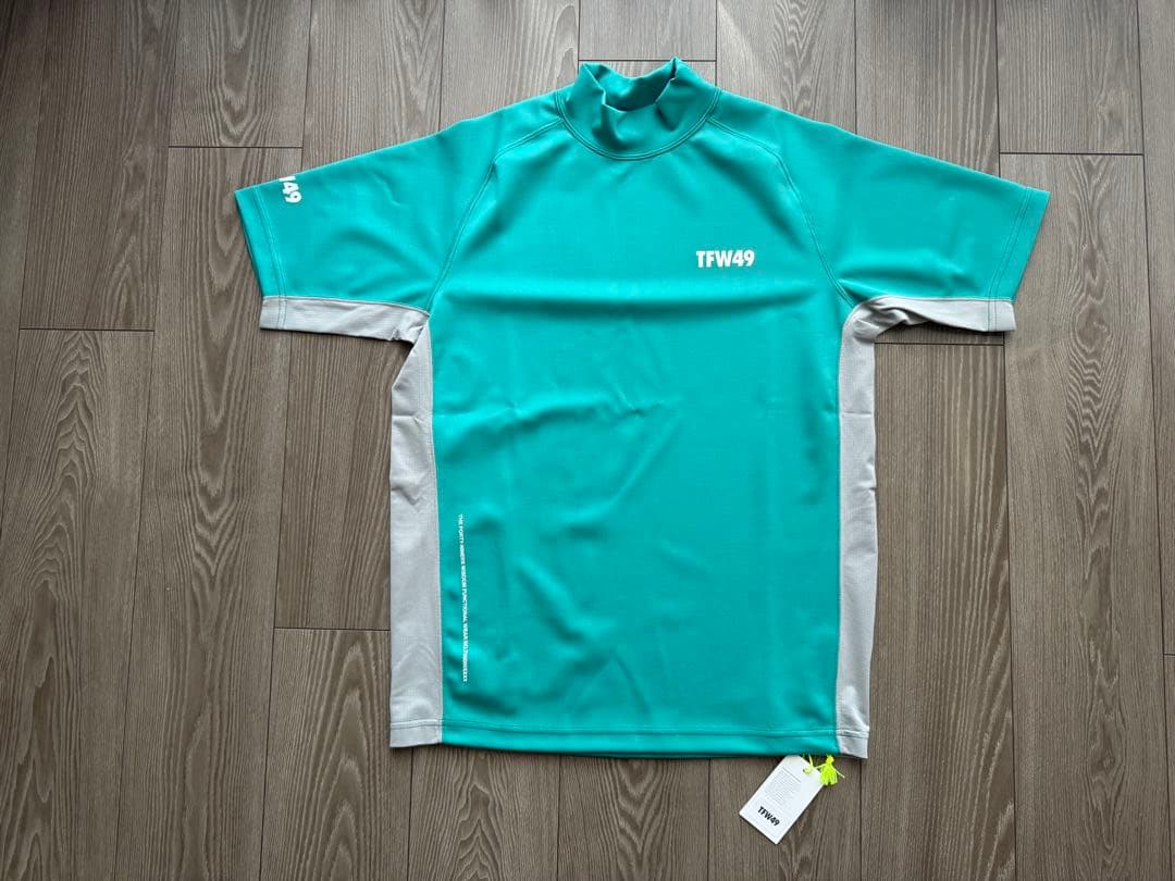 新品未使用　TFW49 半袖　モックネック　サイズS