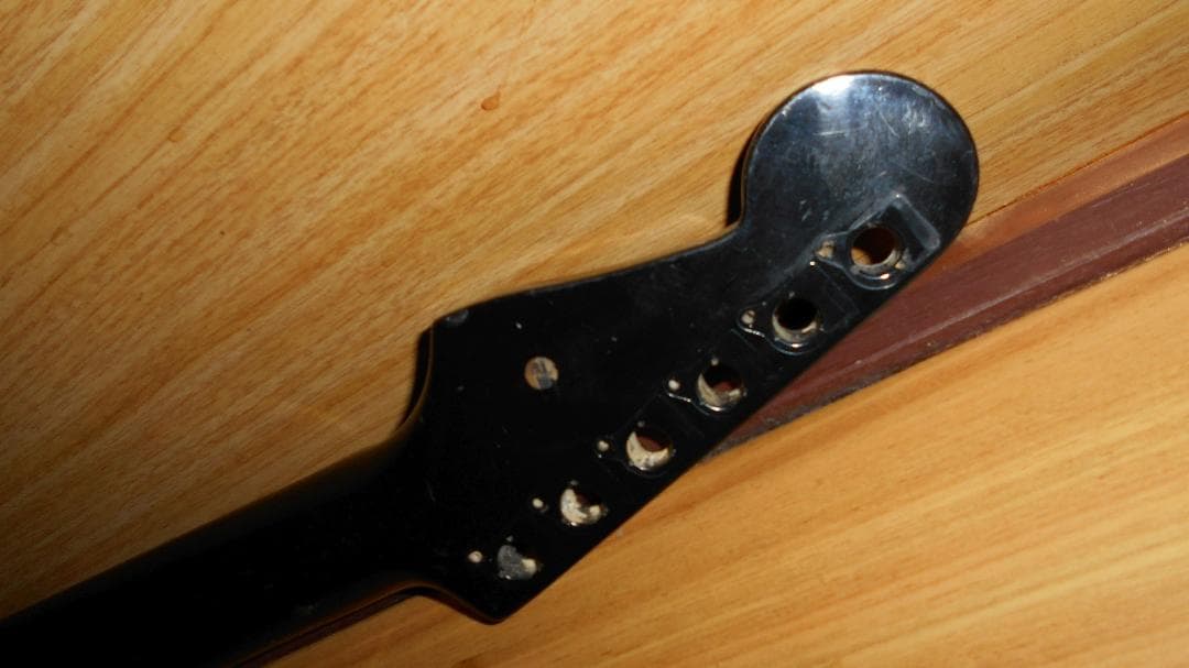 JV期かも？Fender ST556のネック