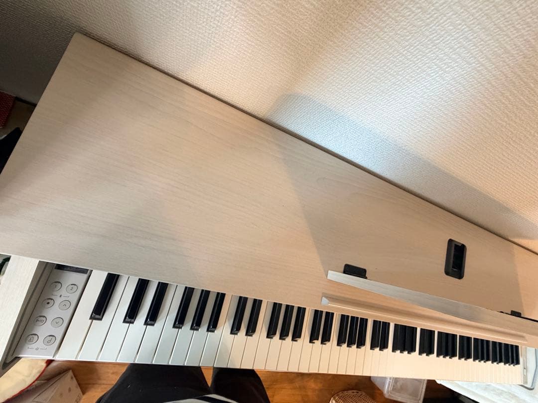 【美品】 KAWAI　CN201A　2022年12月購入品　ホワイト 椅子無し