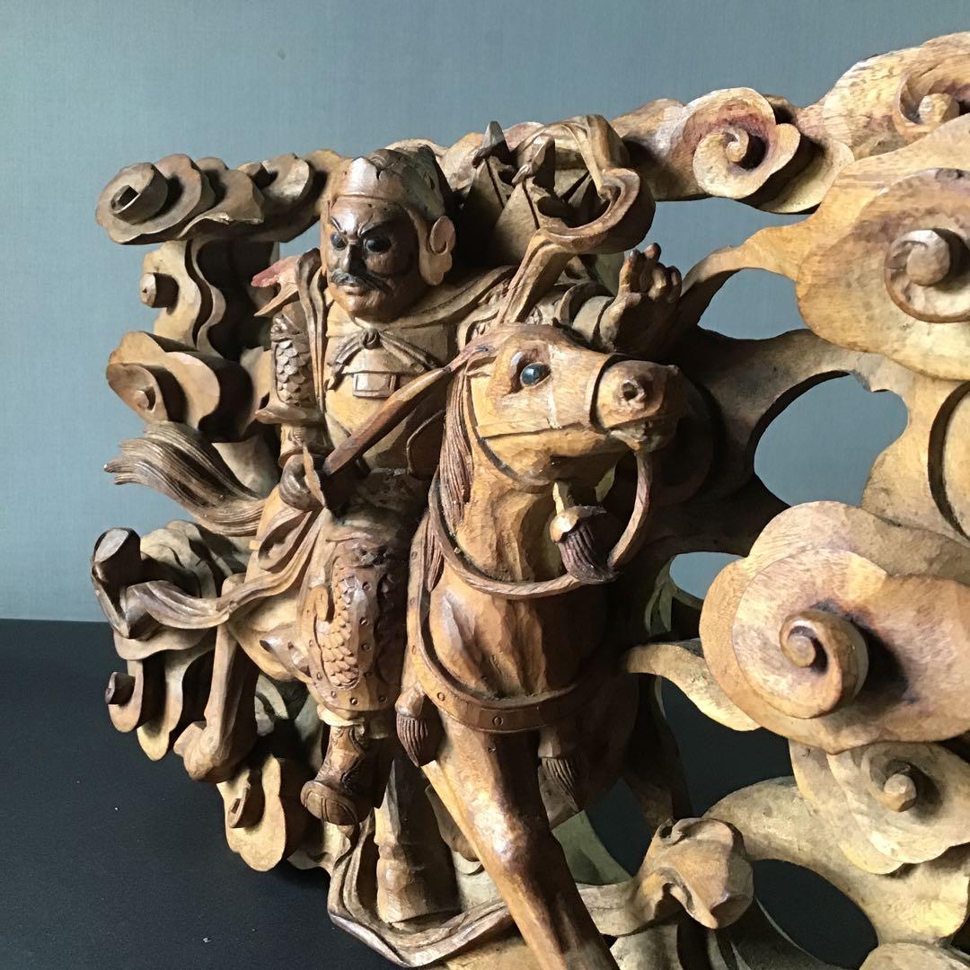 欅厚板　「劉備玄徳騎馬像」和彫　民藝