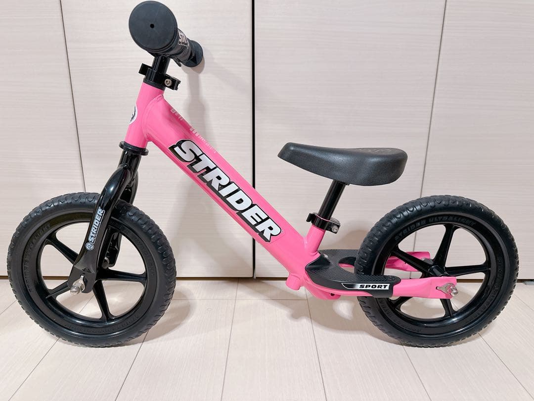 【日本正規品】ストライダースポーツモデル 12インチ ピンク