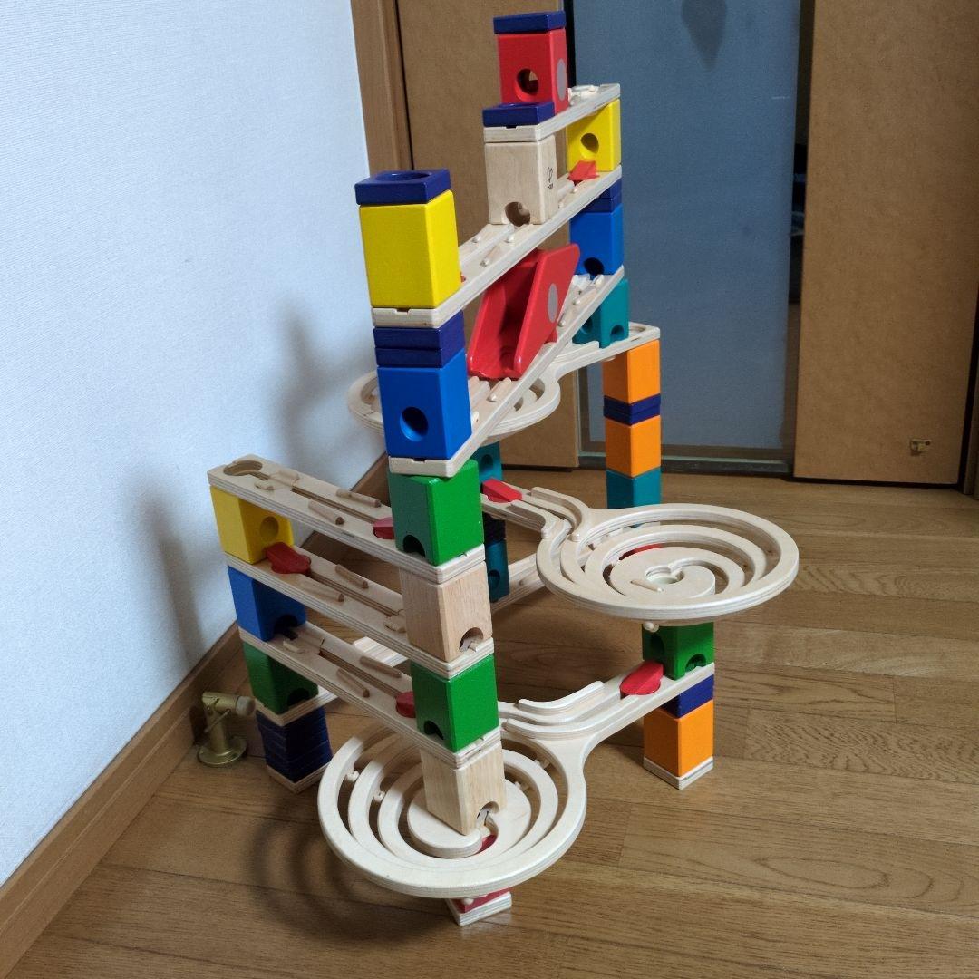 ボーネルンド クアドリラ ツイスト&レールセット　ボールキャッチャー付き