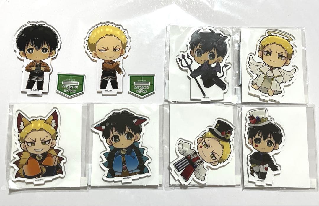 進撃の巨人　プリンセスカフェ　アクリルスタンド　ライナー　ベルトルト　セット