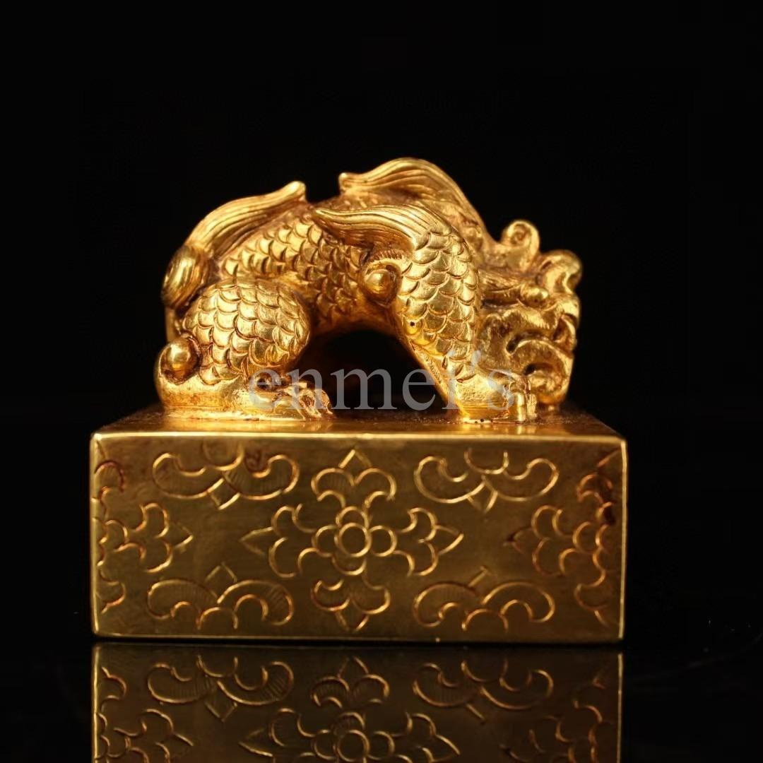 中国古美術・旧蔵鏨刻鎏金の爬龍印鑑・純銅製・高浮彫り・置物・書道具・文房具・風水
