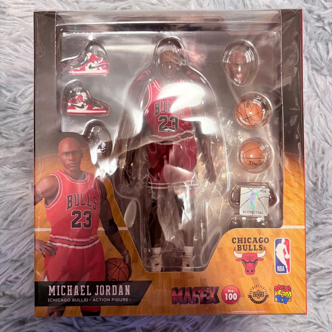 MAFEX No.100 マイケルジョーダン シカゴブルズ メディコムトイ　新品