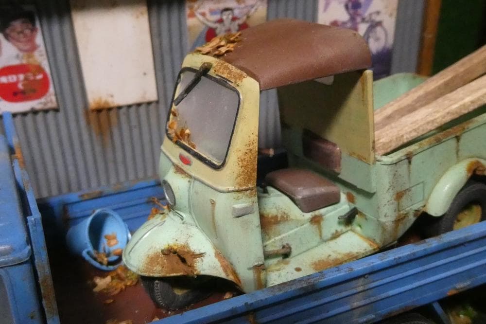 1/32 ダイハツCM10T・ミゼット昭和レトロ風景 ジオラマ完成品 錆汚し加工