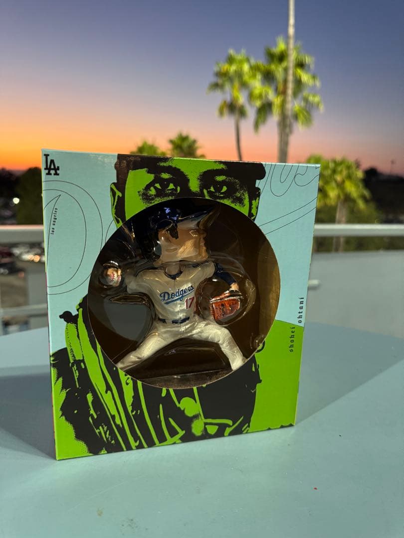 訳あり　大谷翔平　ボブルヘッド　投手　ドジャース　来場者限定　冊子付き