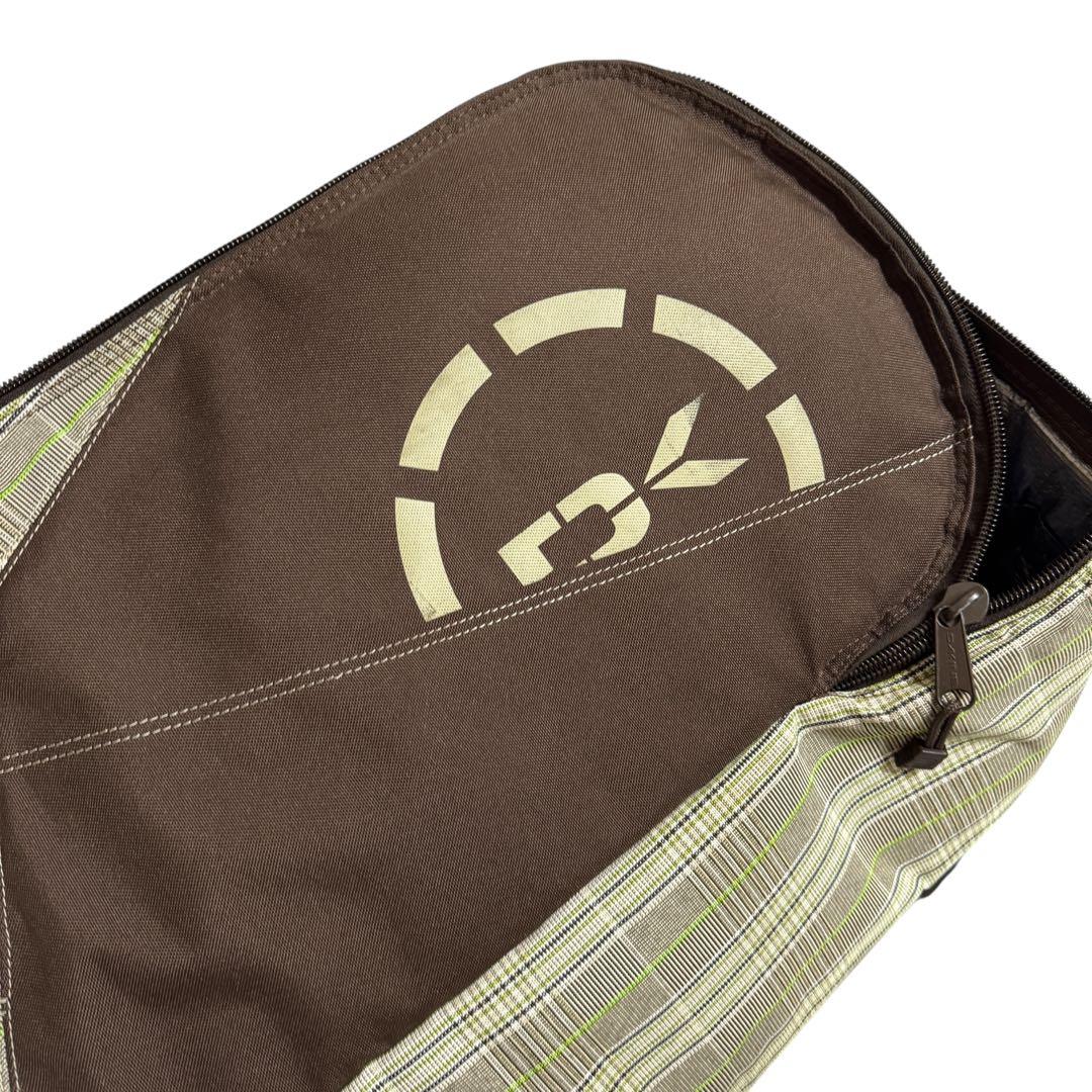 【美品】DAKINE ダカイン スノーボードケース キャスター付 165cm