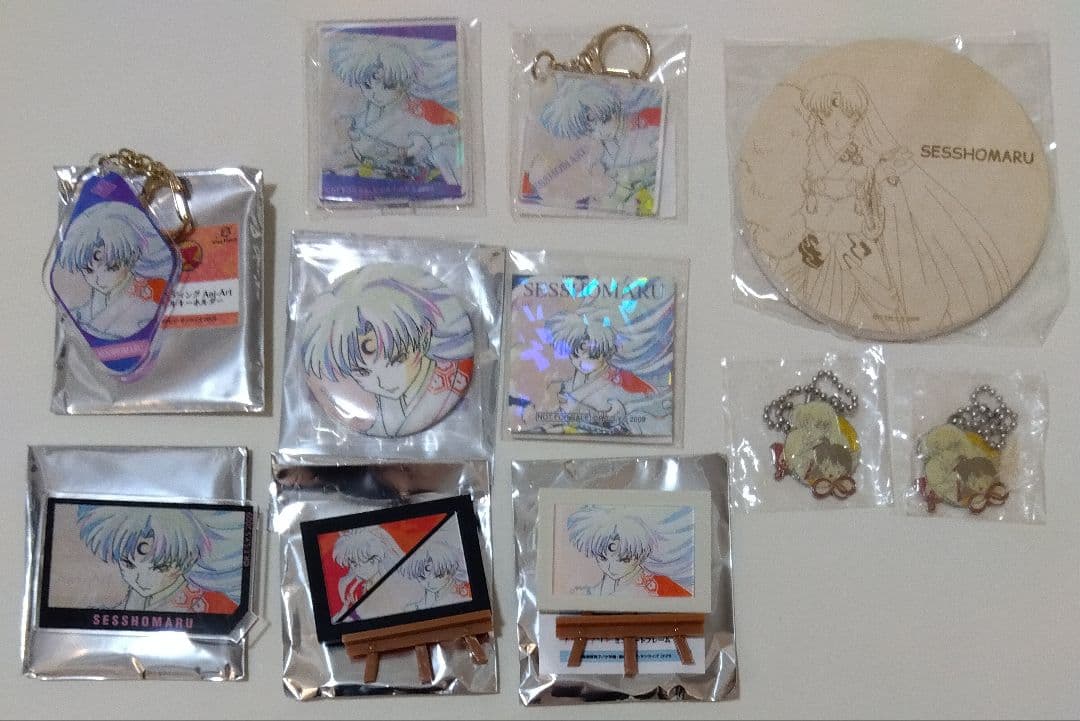 犬夜叉　殺生丸　りん　バッジ　アクリルスタンド　アクリルキーホルダー　アクキー