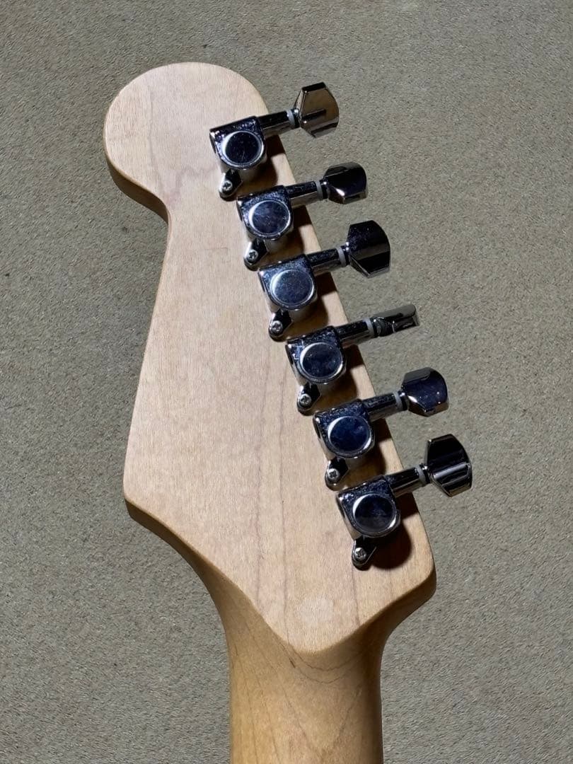 SELDERエレキギター ストラトキャスタータイプケース付き【中古品】