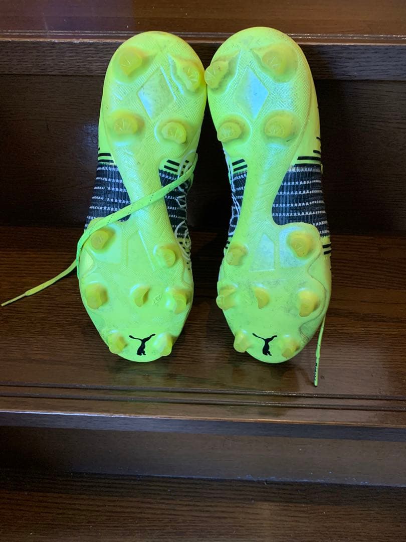 シューズ PUMA FUTURE Z FG