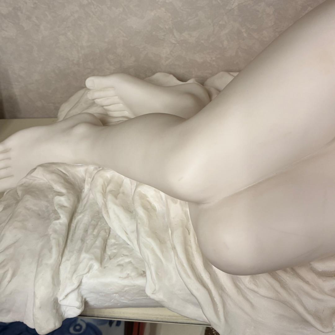 水瓶に寄りかかるビーナス像　女神　70×36×40㎝