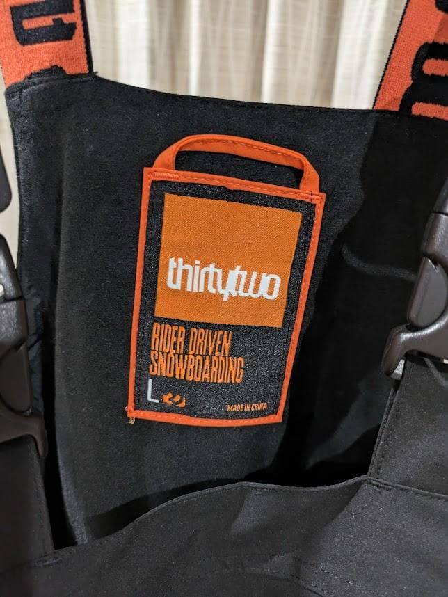 サーティーツー　ビブパンツ【新品未使用】