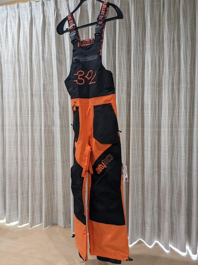 サーティーツー　ビブパンツ【新品未使用】