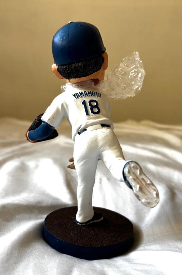 山本由伸 ロサンゼルス・ドジャース ボブルヘッド人形, 2024年6月13日配布