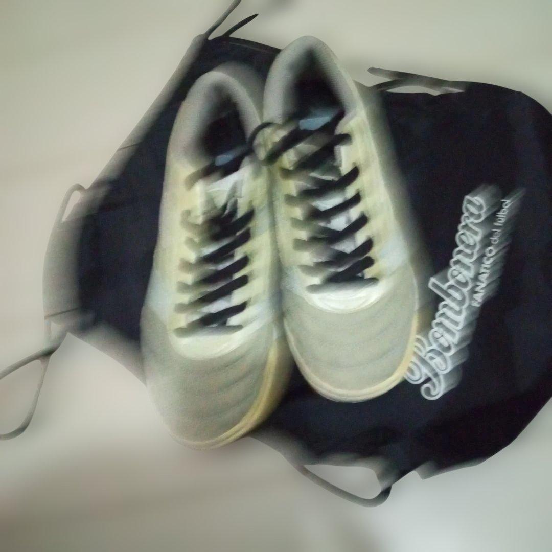 美品!《MIZUNO》《bombonera》コラボ★(限定)フットサルシューズ★