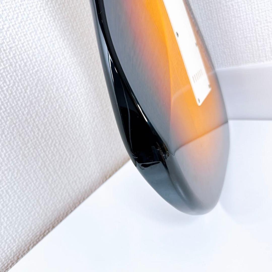 美品 Squier スクワイヤー レフティー用ス トラトキャスター サンバースト