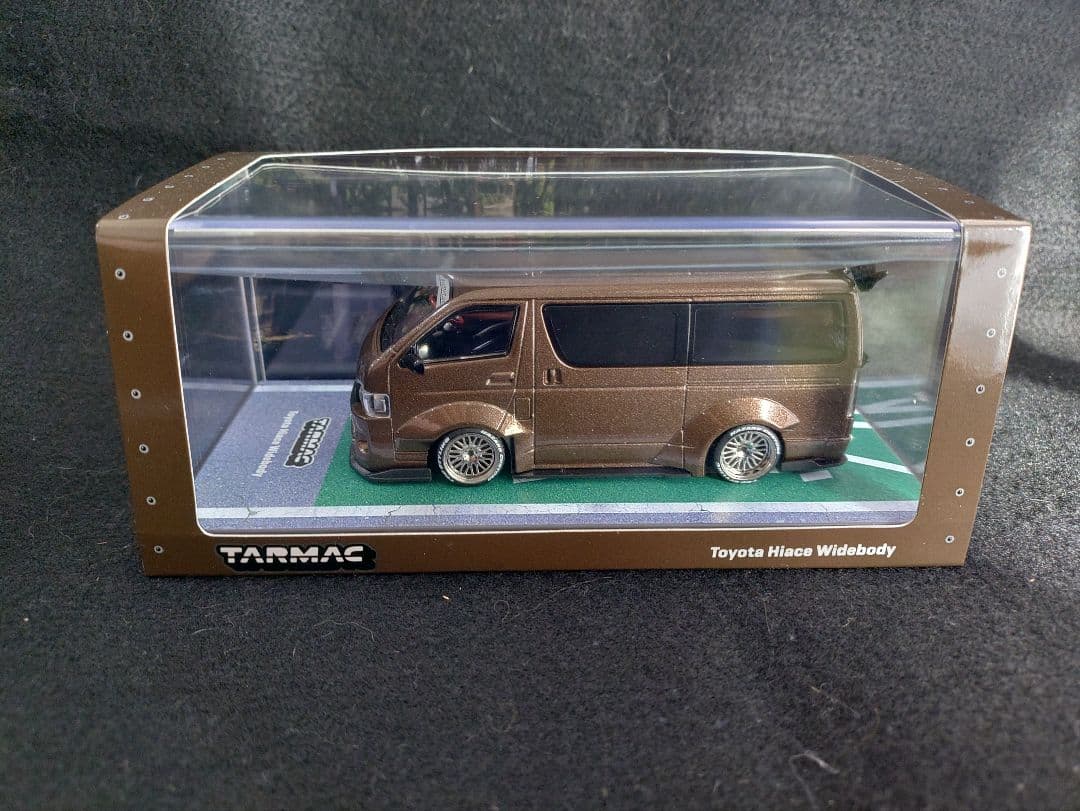 1/43 TARMAC トヨタ　ハイエース　ワイドボディー
