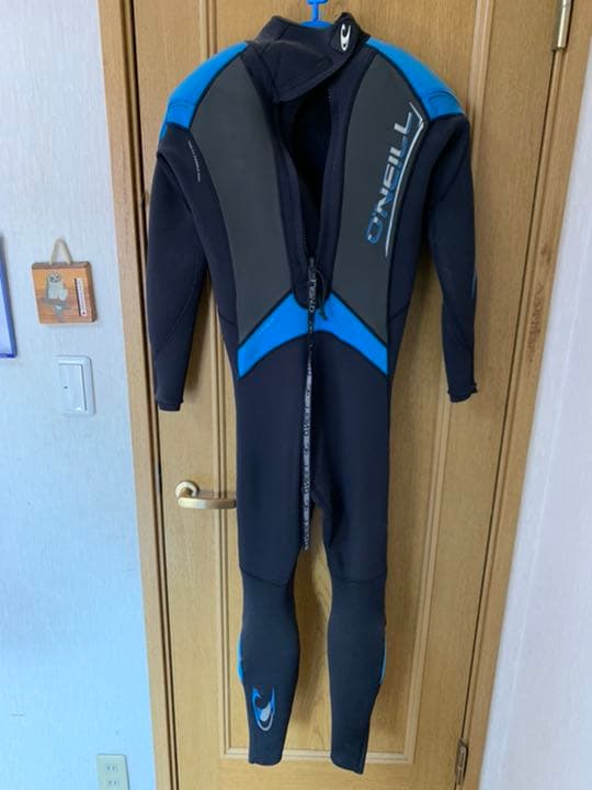 ウェットスーツ