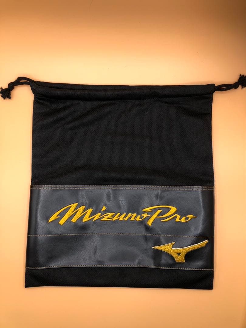 ミズノプロClassic 軟式グローブ内野手用　右投　新品　1AJGR30033