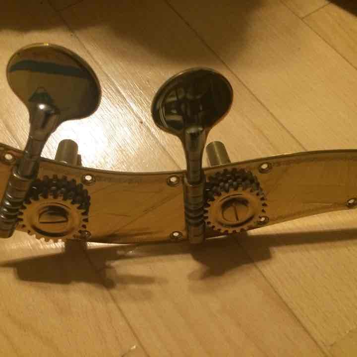 オリエンテ　コントラバス マシンヘッド(E,A側) ウッドベース