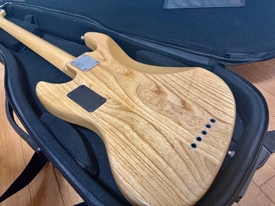 【美品】Sire v7 Vin Ash 2nd 5弦 Marcus Miller