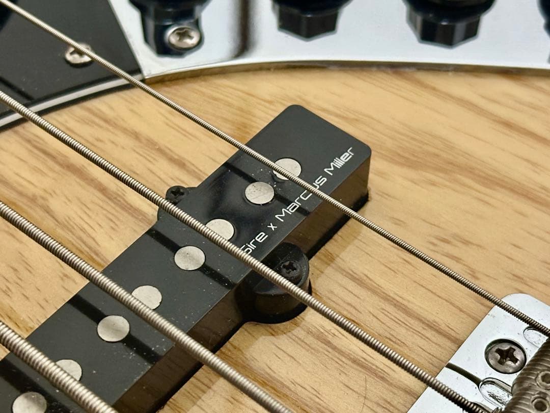 【美品】Sire v7 Vin Ash 2nd 5弦 Marcus Miller