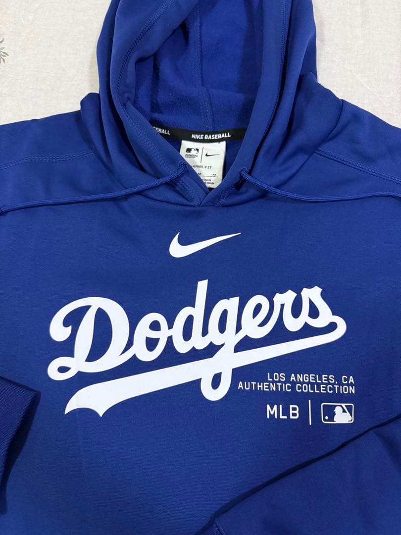 ドジャース 選手支給パーカー サイズM 正規品 新品未使用オーセンティック