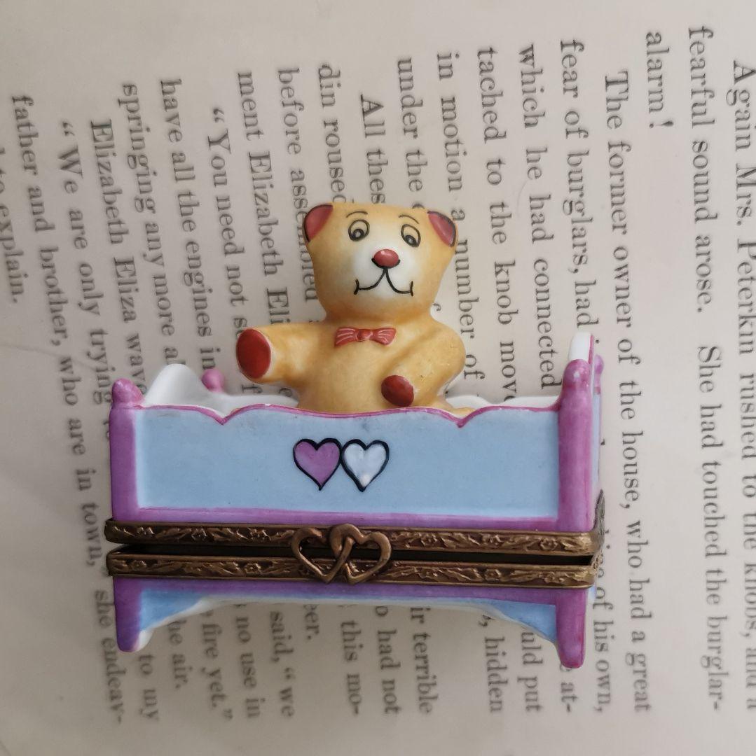 リモージュボックス　テディベアとベビーベッド　フランス製トリンケットボックス