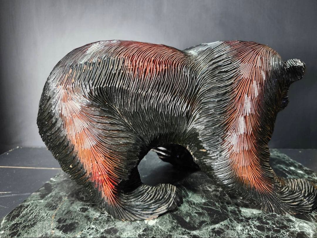 木製熊の置物　木彫りの熊　光峰作