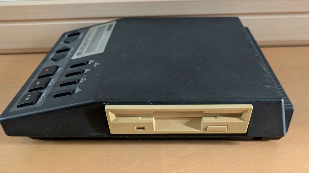 ヤマハ　シンセサイザー　EOS B700　MDF3　ジャンク扱い品