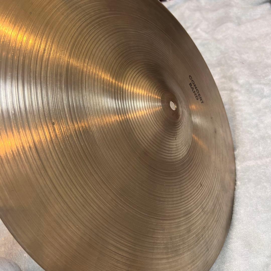 ビンテージ　白抜きZildjian CONCERT BAND 18” /47cm