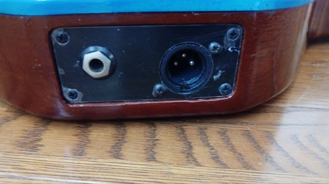 Godin Multiac エレアコ・オーシャンブルー仕立て