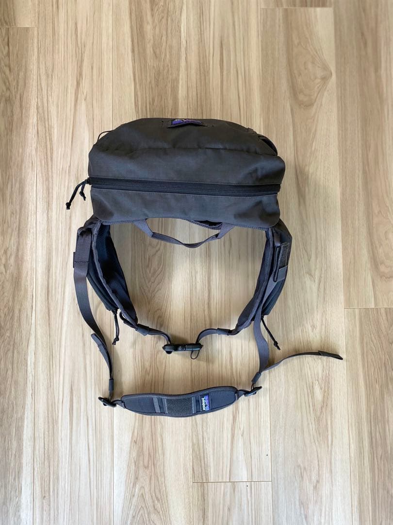 パタゴニア　ステルスヒップパック 11L タグ付き 廃盤色