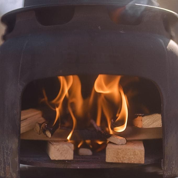 老舗鋳鉄メーカーの「オーブン」と「かまど」のセット　「かまどん」　未使用品