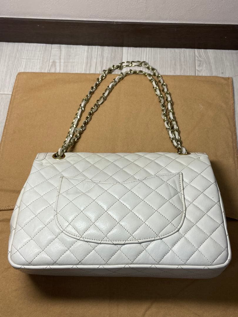 CHANELキルティング　マトラッセ チェーン ショルダーバッグ ラムスキン