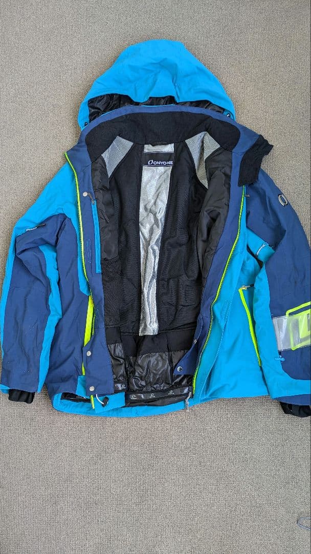 2017-2018年ONYONEスキーウェア上下セット 青