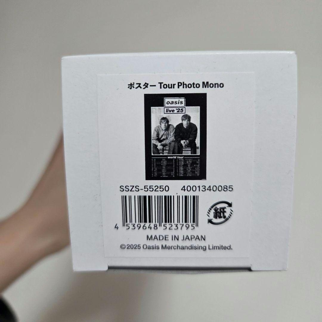 値下げ❌　Mサイズ　oasis 東京限定Tシャツ 10/25　ポスターセット