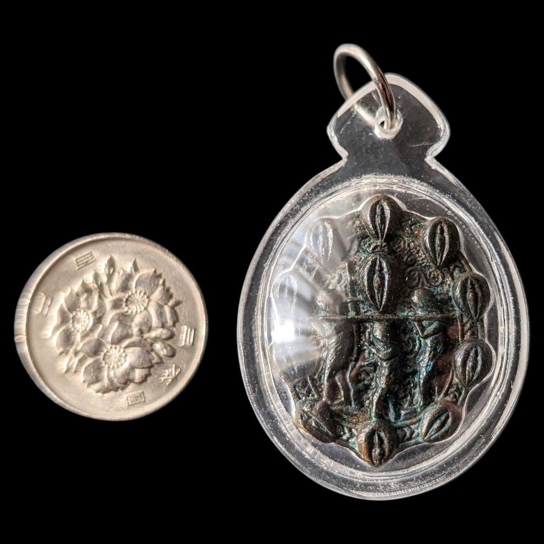 古代繁栄魔法　世界の始まりクィーンヴァージニア　魔法家ルアンプーウドムサップ師