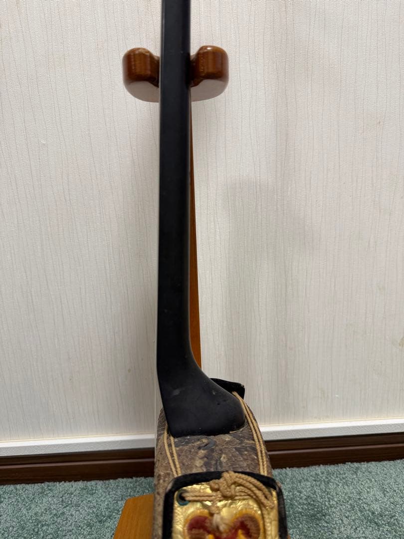 現状品　ジャンク　三線 本皮使用 蛇皮破れあり 沖縄伝統楽器 修理・部