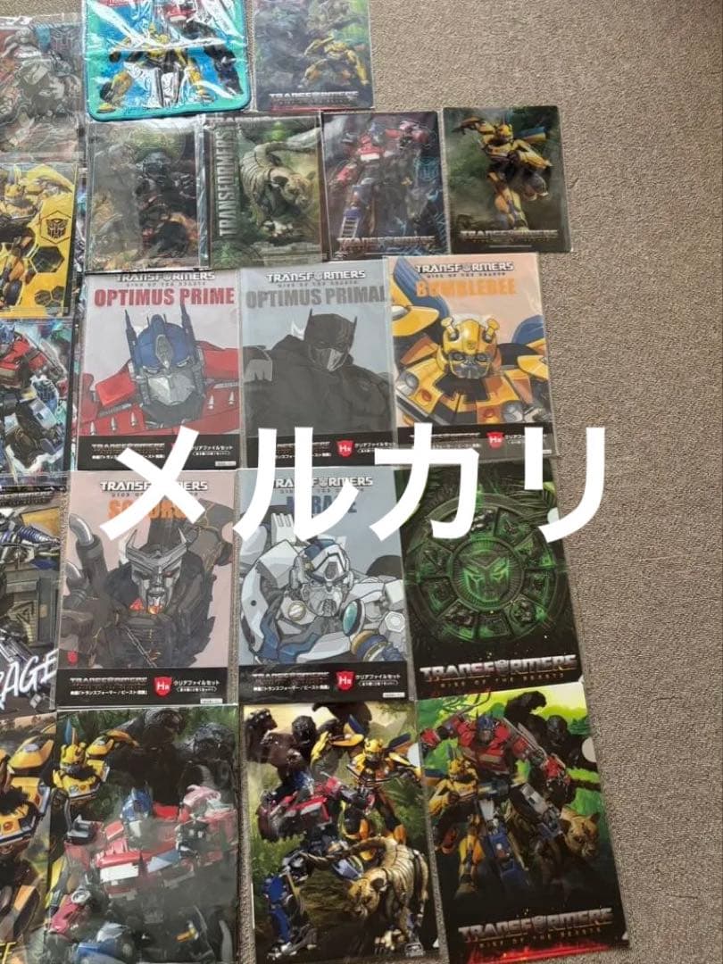 トランスフォーマー ビースト覚醒　グッズ　まとめ売り　缶バッジ　クリアファイル